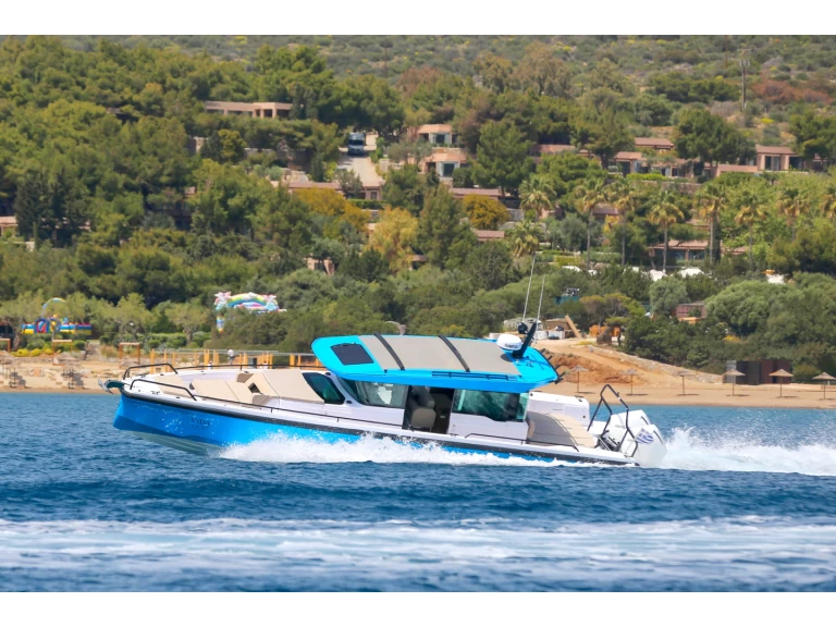 Alquiler de embarcaciones Axopar Axopar 37 XC Cross Cabin enLávrio en Samboat