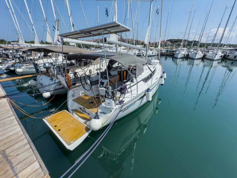 Alquiler Velero en Pula - Bavaria Cruiser 34