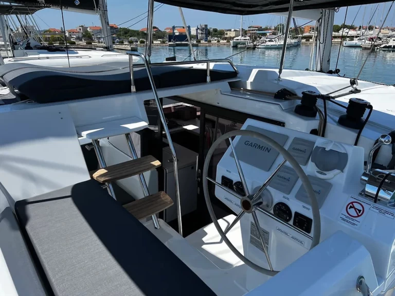 Alquiler Catamarán en Pula - Fountaine Pajot Astrea 42