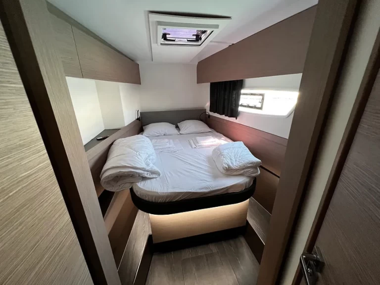 Alquiler Catamarán Fountaine Pajot con o sin  título de navegación