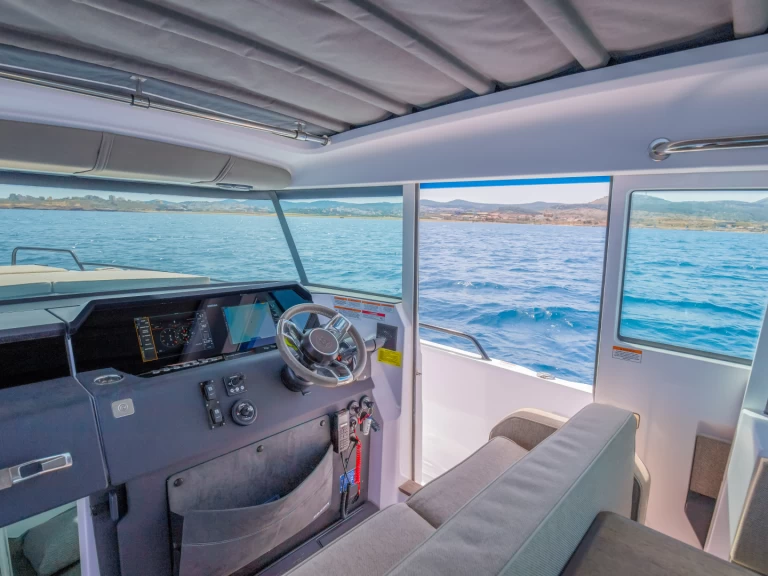 Axopar Axopar 37 XC Cross Cabin de alquiler a Lávrio