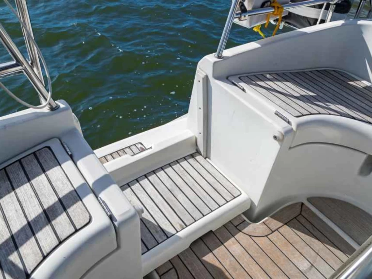 Alquiler de barcos Póros (Ciudad) barato de Oceanis 361