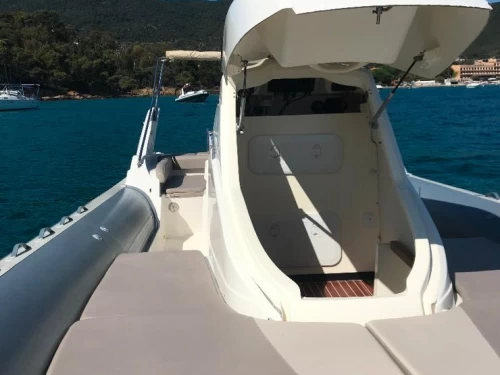 Neumática para alquilar Le Canon al mejor precio