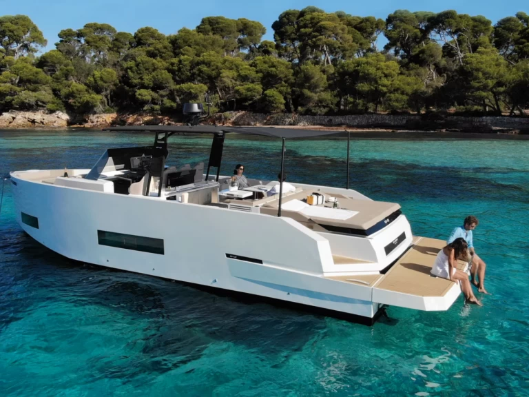 Alquiler de embarcaciones DEANTONIO YACHTS D42 enDénia en Samboat
