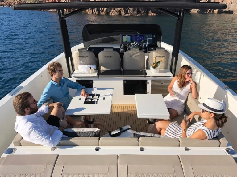 Alquiler de Lancha, con o sin patrón DEANTONIO YACHTS Dénia