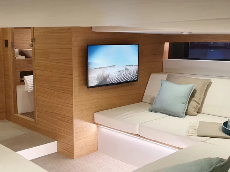 Alquiler de DEANTONIO YACHTS D42 en Dénia