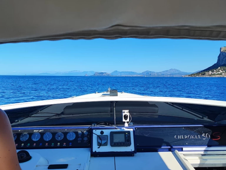 Alquiler Lancha Profilemarine con o sin  título de navegación