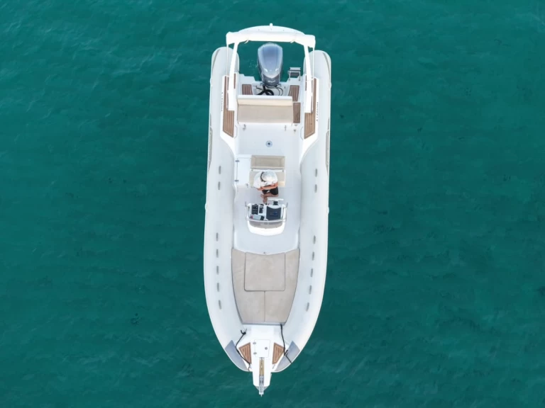 Alquiler Neumática en Porticcio - Capelli Capelli 770