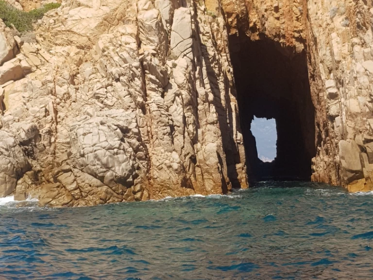 Alquiler Neumática Capelli con o sin  título de navegación