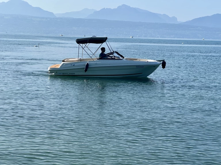 Alquiler de barcos Lausanne barato de VR4
