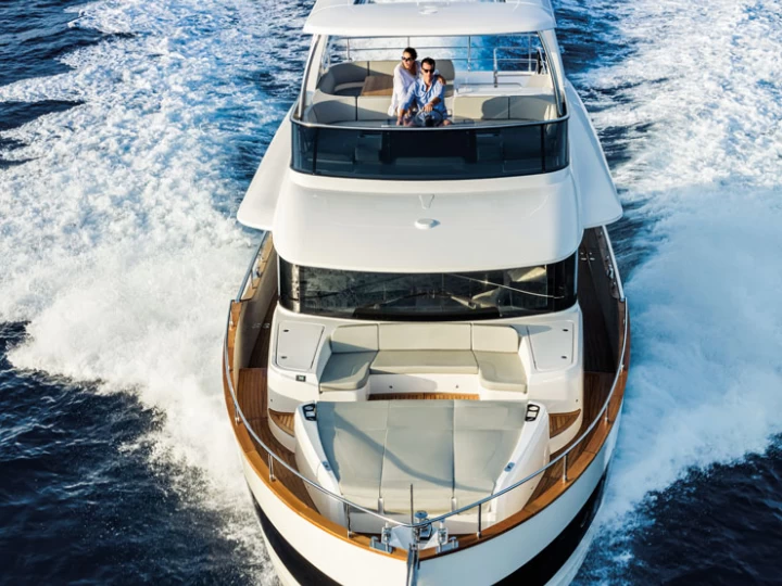 Alquiler Lancha Azimut con o sin  título de navegación