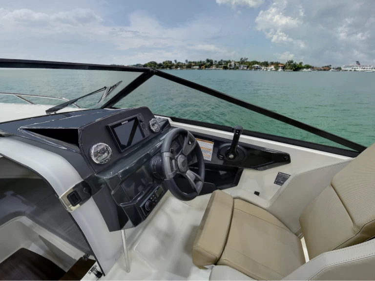 Lancha para alquilar Mandelieu-la-Napoule al mejor precio