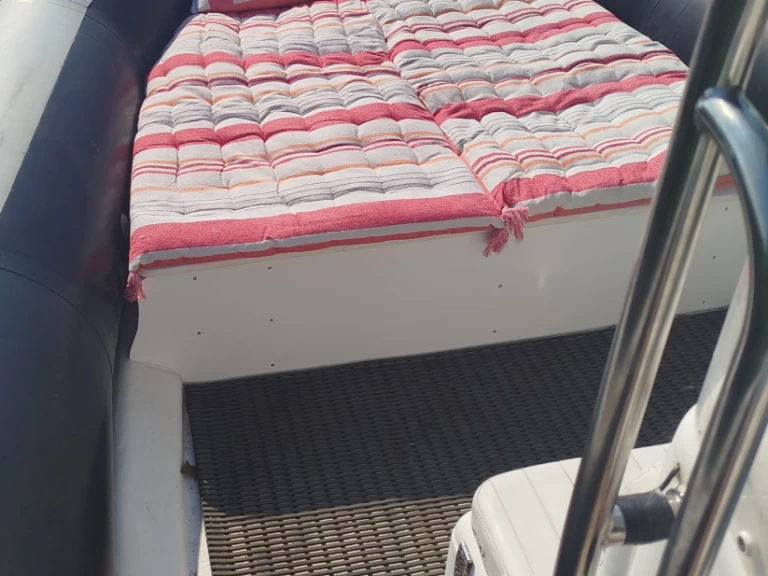 Alquiler de Neumática, con o sin patrón Bombard Sainte-Maxime