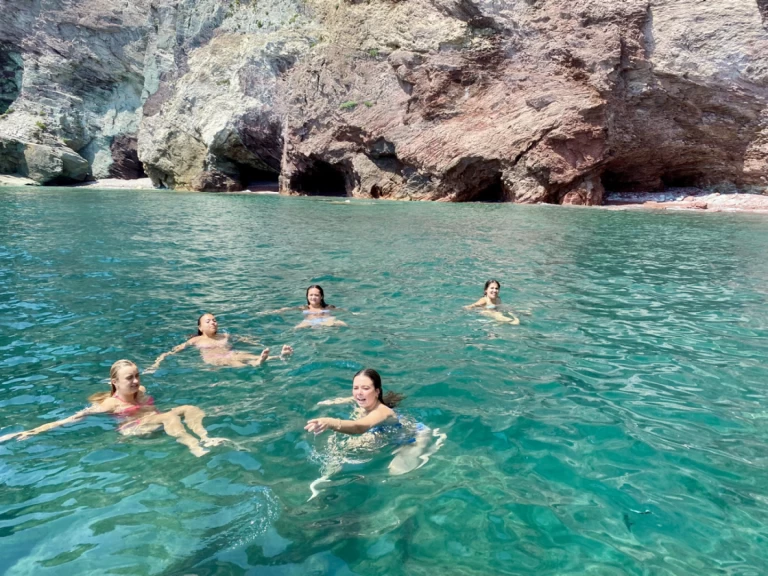 Alquiler de Boston Whaler Boston Whaler 220 Dauntless en La Spezia