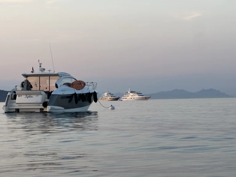 Alquiler de barcos Saint-Raphaël barato de ABSOLUTE 52