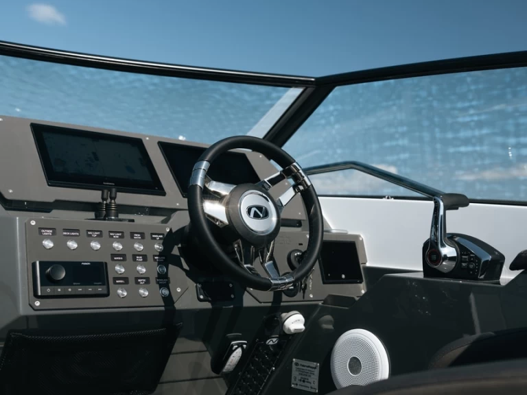 Alquiler de embarcaciones Nordkapp Noblesse 830 enPort La Napoule en Samboat