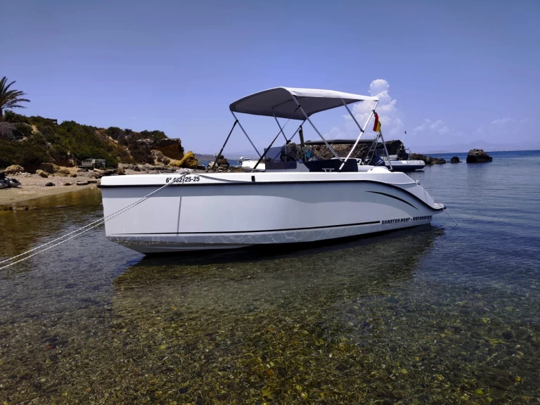 Alquiler de Astillero Fernández Hidalgo Crimat Silver 560 en Alicante