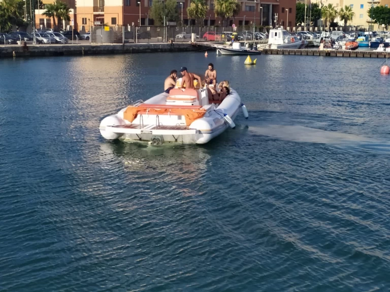 Sealine Sealine 28 de alquiler a Trapani