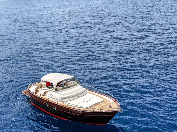 Alquiler Lancha Apreamare con o sin  título de navegación