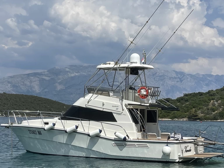Alquiler de Rodman Rodman 1250 Fisher Pro en Makarska