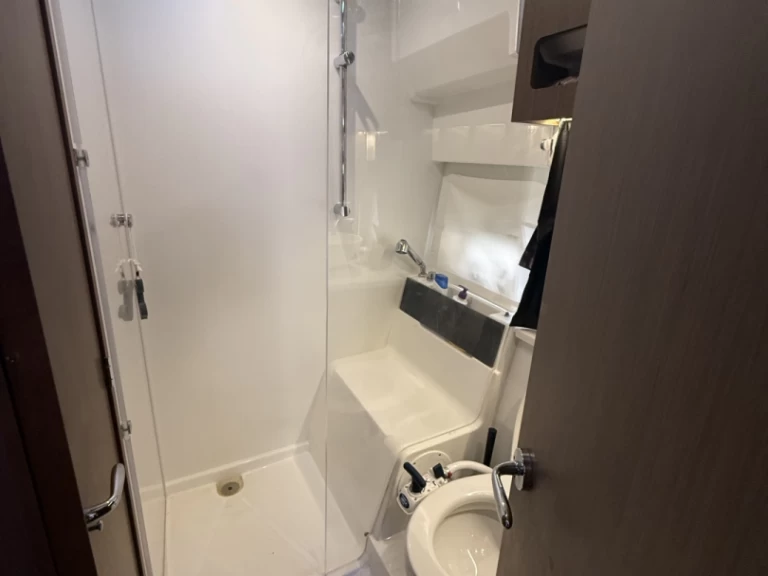 Alquiler Lancha en Saint-Mandrier-sur-Mer - Bénéteau Antares 11.20 Fly