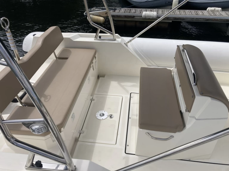 Alquiler de embarcaciones Nuova Jolly NJ 700 XL enSanguinet en Samboat