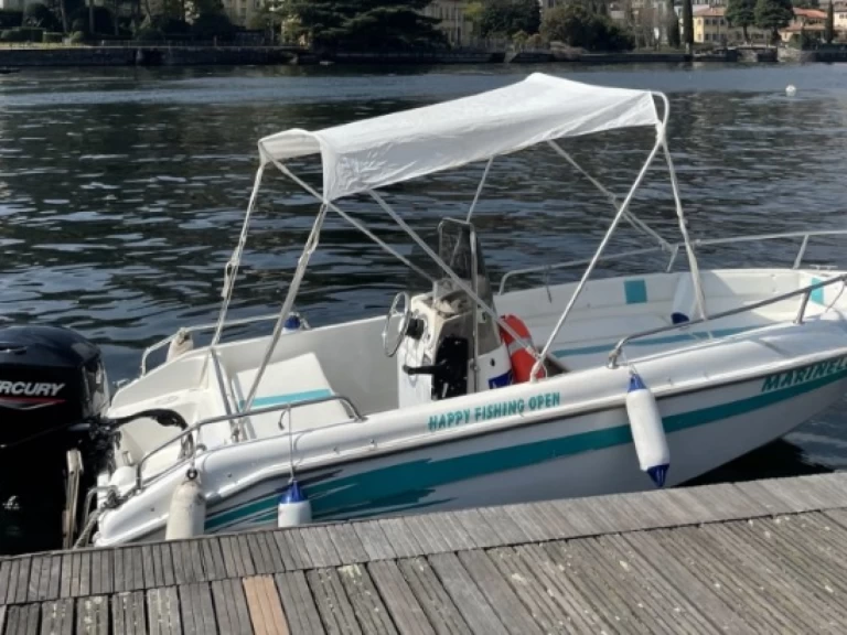 Alquiler de Marinello Happy Fishing Open en Como (Ciudad)