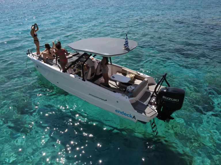 Alquiler de embarcaciones Axopar Axopar 25 feet Cross Top  enRethymno en Samboat