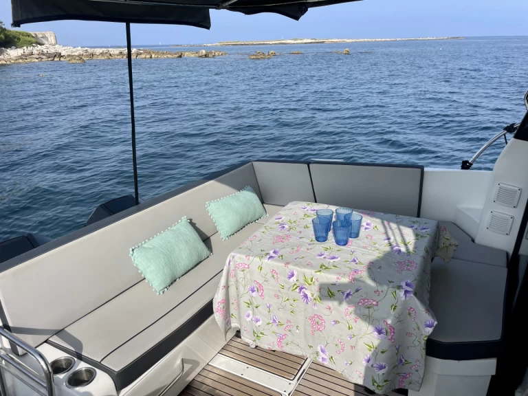 Alquiler de barcos Mandelieu-la-Napoule barato de Merry Fisher 895 Cruiser