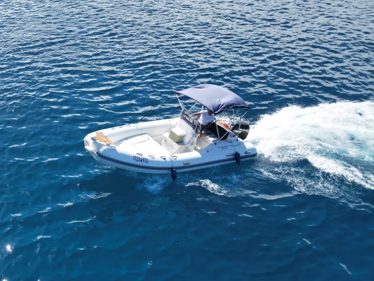 Alquiler de Nuova Jolly King 600 en Hvar
