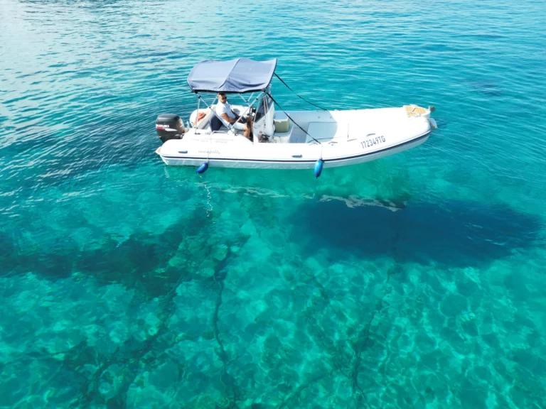 Alquiler de embarcaciones Nuova Jolly King 600 enHvar en Samboat