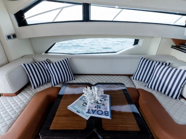 Yate de lujo para alquilar Puerto Vallarta al mejor precio