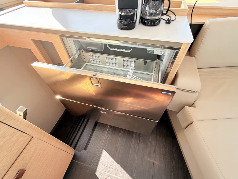 Alquiler Catamarán Fountaine Pajot con o sin  título de navegación