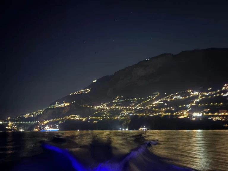 Alquiler de embarcaciones Eolo EOLO 6.9 enSalerno en Samboat