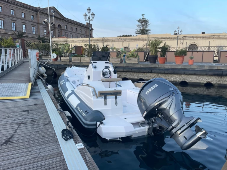 MILE 0.7F de alquiler a Milazzo