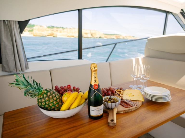 Alquiler de barcos Vilamoura barato de 37 CA