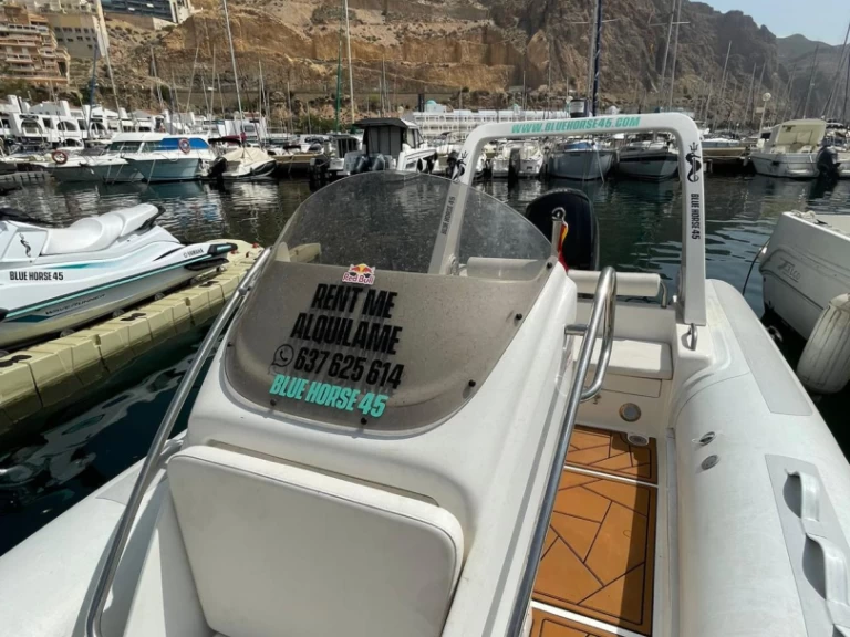 Rib boat 580 de alquiler a Carboneras
