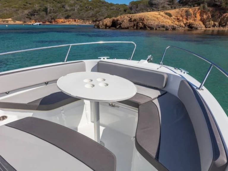 Alquiler La Forêt-Fouesnant - Jeanneau Cap Camarat 6.5 CC Serie 3 en SamBoat