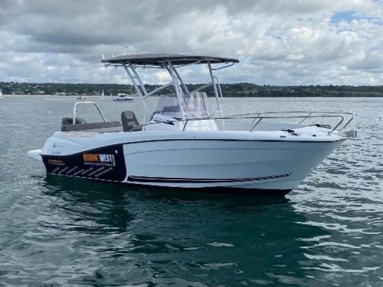 Alquiler Lancha en La Forêt-Fouesnant - Jeanneau Cap Camarat 6.5 CC Serie 3