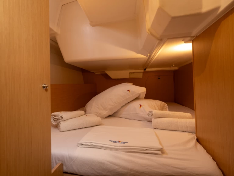 Alquiler de Velero, con o sin patrón Bénéteau Salerno