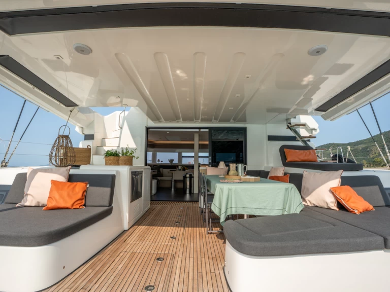 Lagoon Lagoon 55 de alquiler a Capo d'Orlando