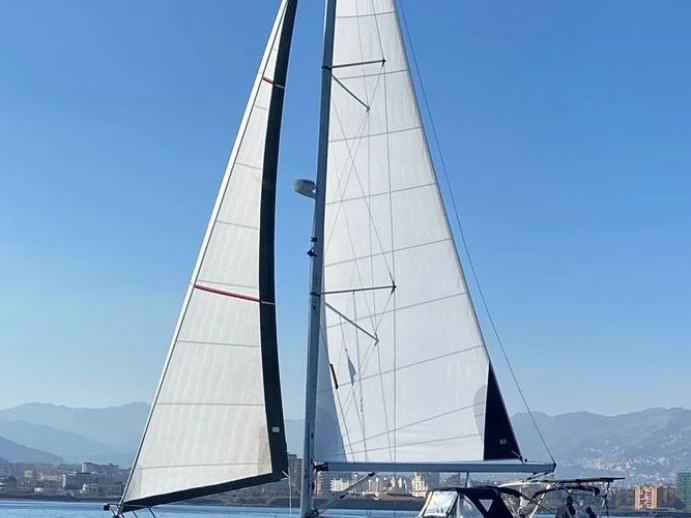 Alquiler de barcos Palermo barato de Hunter 41 DS