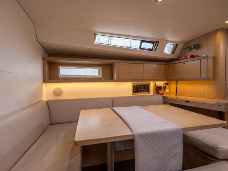 Velero para alquilar Salerno al mejor precio