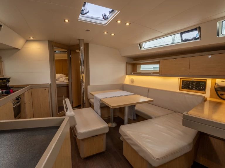 Velero para alquilar Salerno al mejor precio