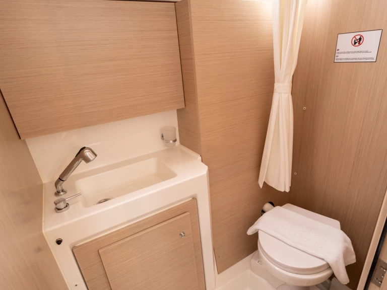 Alquiler de barcos Salerno barato de Oceanis 37.1