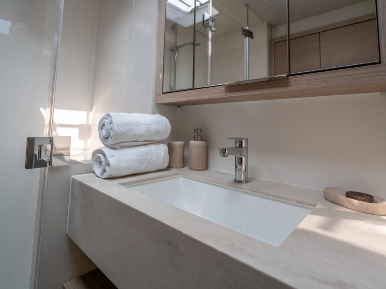 Alquiler de Lagoon Lagoon 55 en Capo d'Orlando