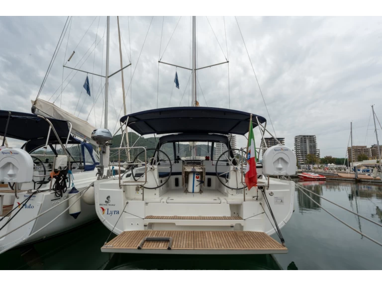 Bénéteau Oceanis 40.1 de alquiler a Salerno