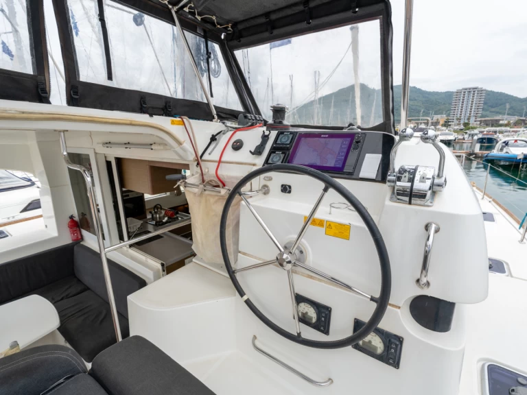 Alquiler Catamarán en Salerno - Lagoon Lagoon 40