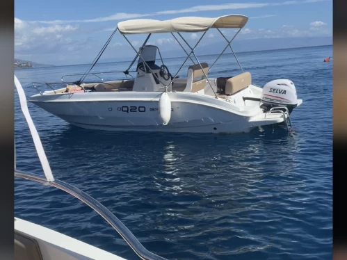 Alquiler de barcos Giardini-Naxos barato de Blue Max 23