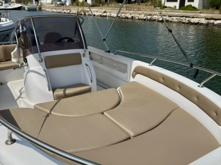 Alquiler de Ranieri Pathfinder en Carnon-Plage